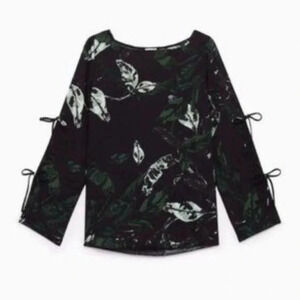 Aritzia Wilfred Palm Leaves Print Blouse  with Tie Sleeve in Size XS